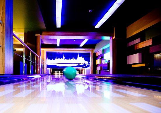 Avocado Bowling Club
